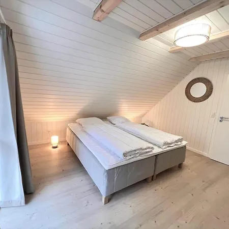 0132-romo-kap-farvel-12 *